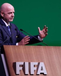 爱游戏体育-顶着争议推进“全球化” 因凡蒂诺连任国际足联主席