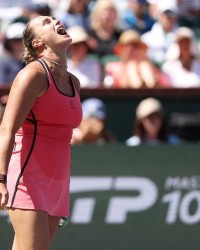 爱游戏-2-1！萨巴伦卡救赛点逆转莱巴 首夺印第安维尔斯冠军+生涯第23冠